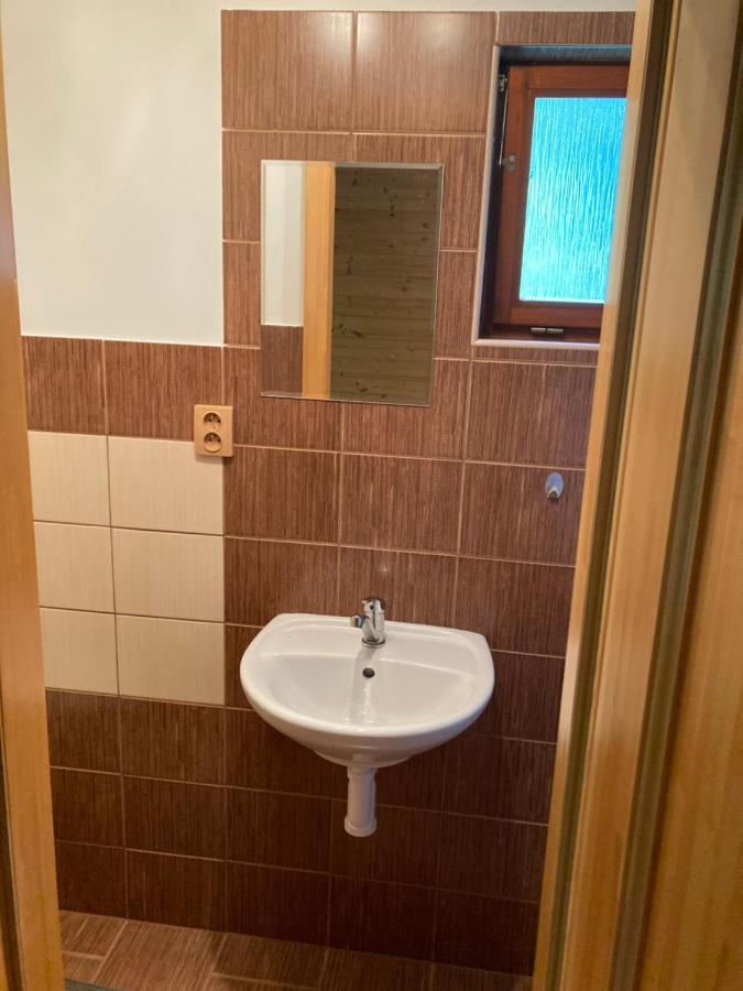Pyramida Villa Nasavrky Buitenkant foto